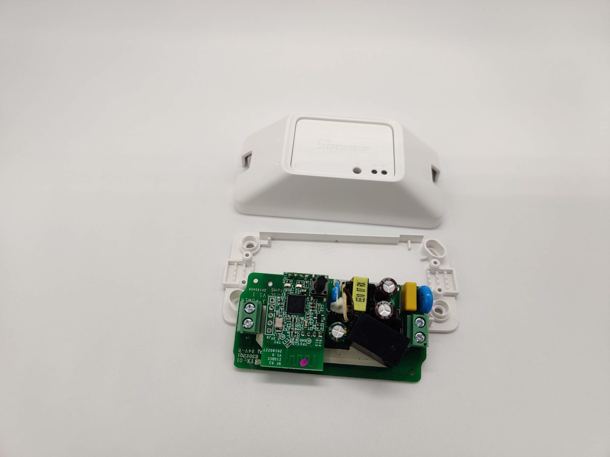 Sonoff Basic ZBR3 – Przełącznik ZigBee Tuya